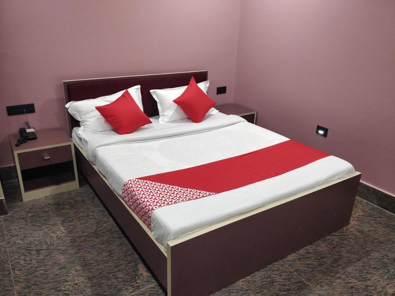 Oyo 16871 Anant Home Stay Shillong Extérieur photo