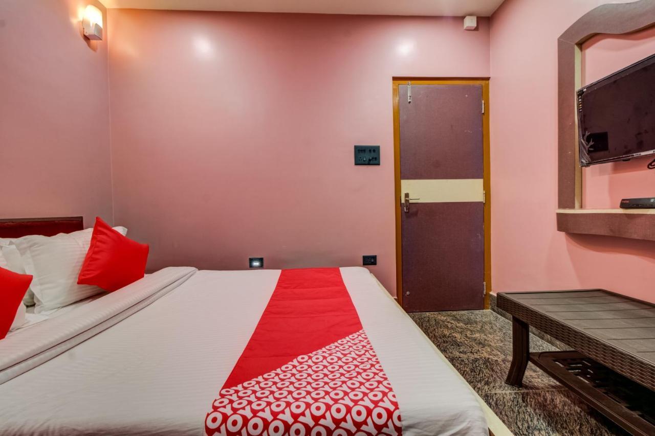 Oyo 16871 Anant Home Stay Shillong Extérieur photo