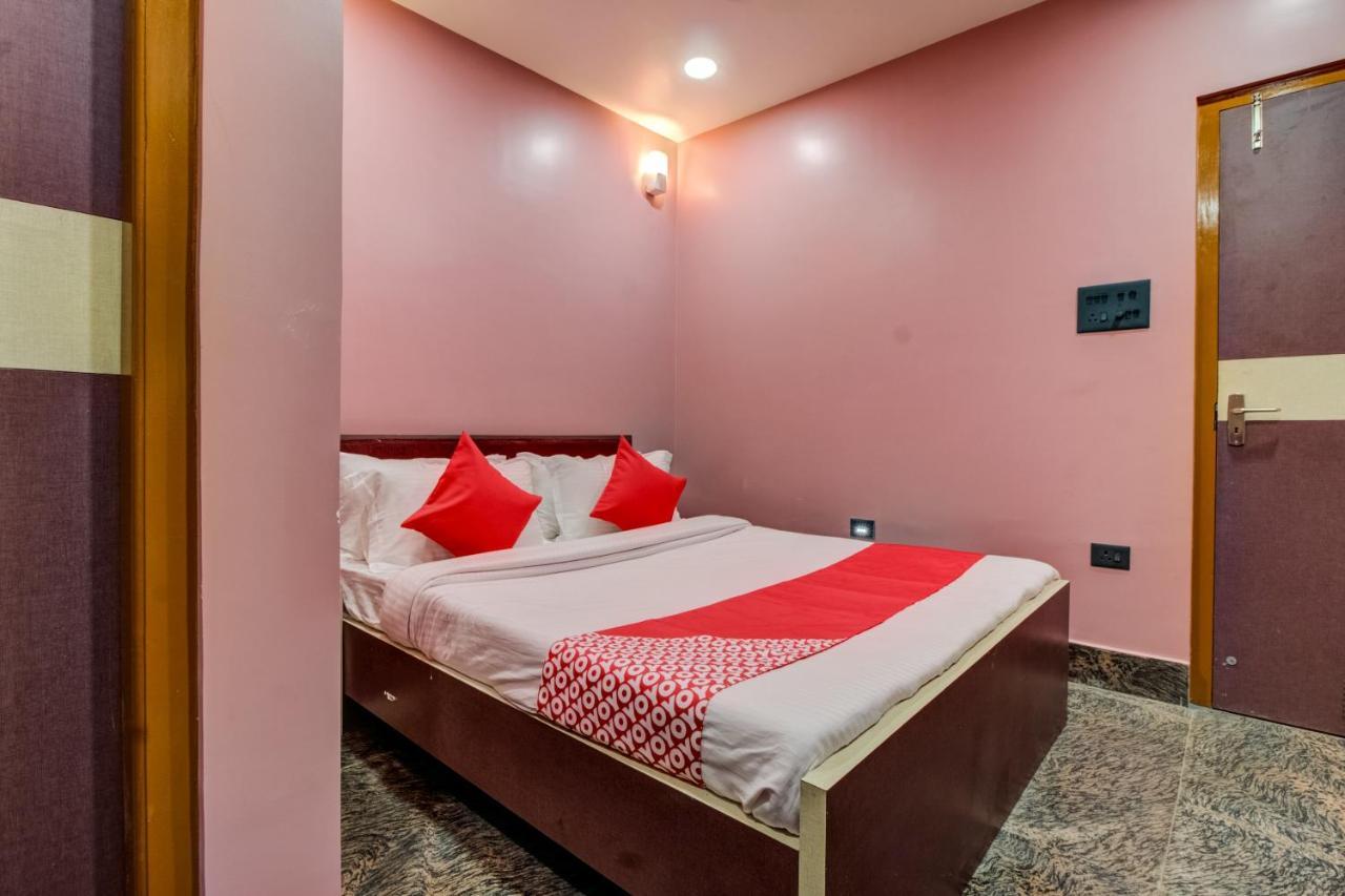 Oyo 16871 Anant Home Stay Shillong Extérieur photo