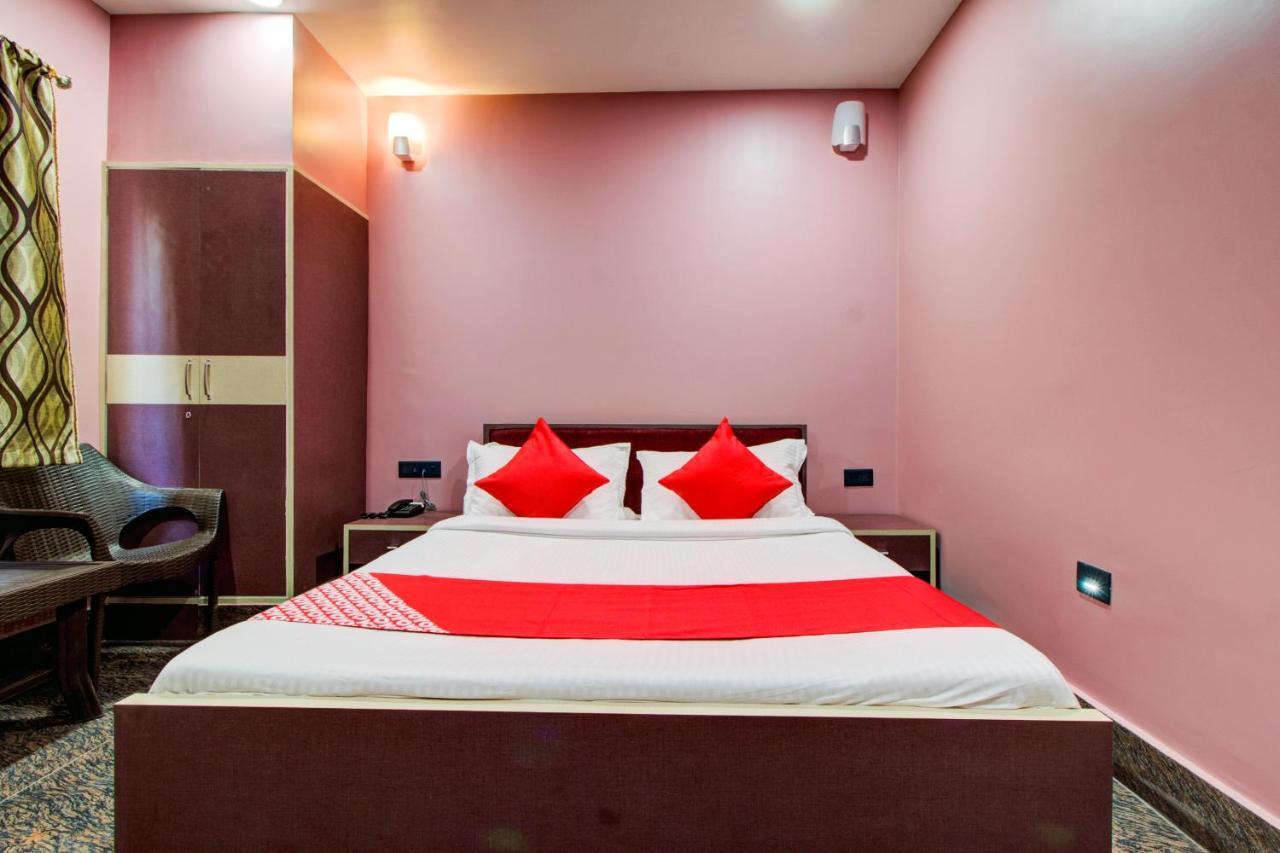 Oyo 16871 Anant Home Stay Shillong Extérieur photo