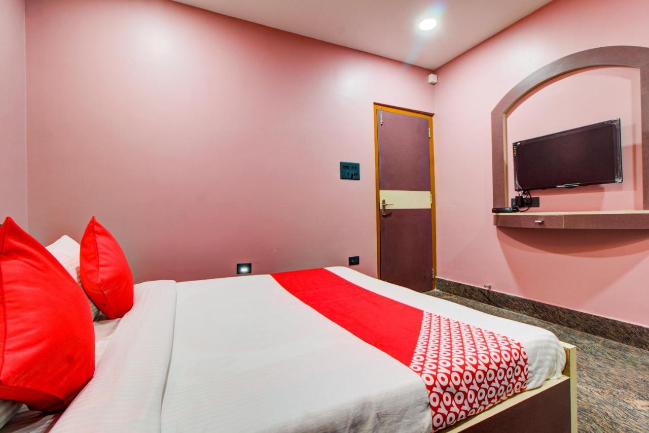 Oyo 16871 Anant Home Stay Shillong Extérieur photo
